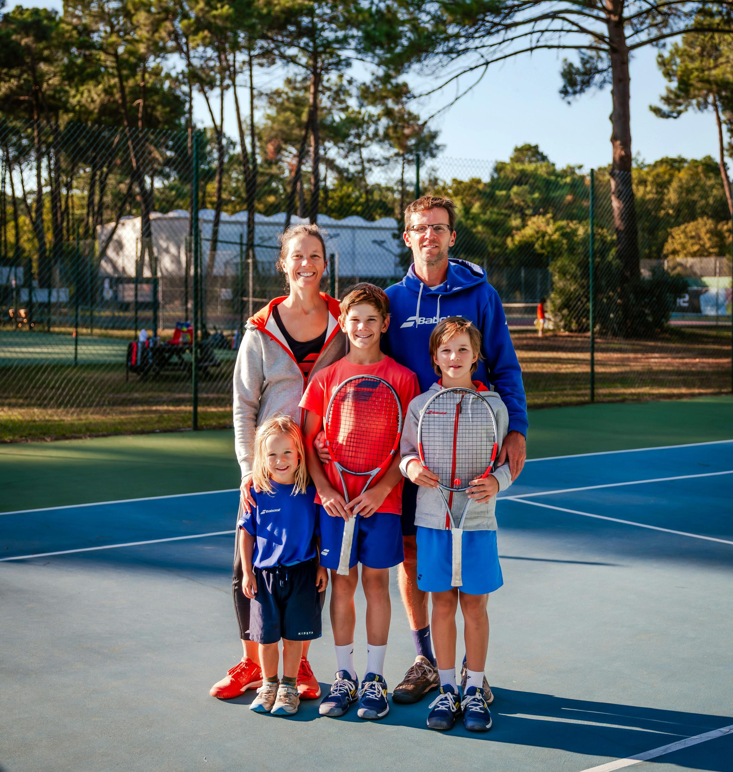 discover the excitement at vic-le-comte as it hosts the fft snowshoe event, with women tennis players preparing fiercely for the upcoming trophy competition.