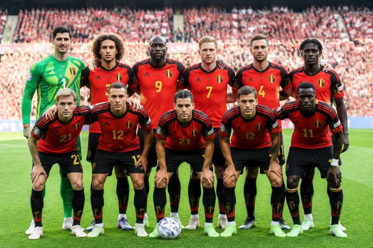 prévisions de la composition de l'équipe de belgique pour la coupe du monde 2026 : analyse des joueurs probables et tactiques envisagées.