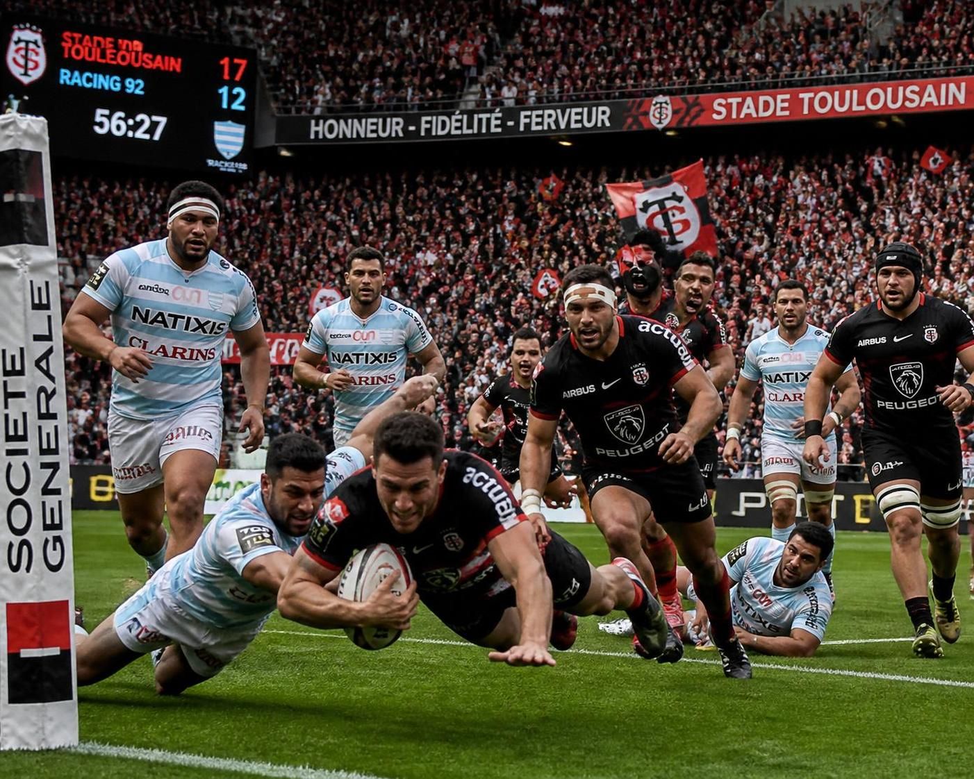 revivez le match intense entre stade toulousain et racing, marqué par un coup de tête polémique, le retour tant attendu d’antoine dupont, et les déclarations étonnantes de patrice colla.