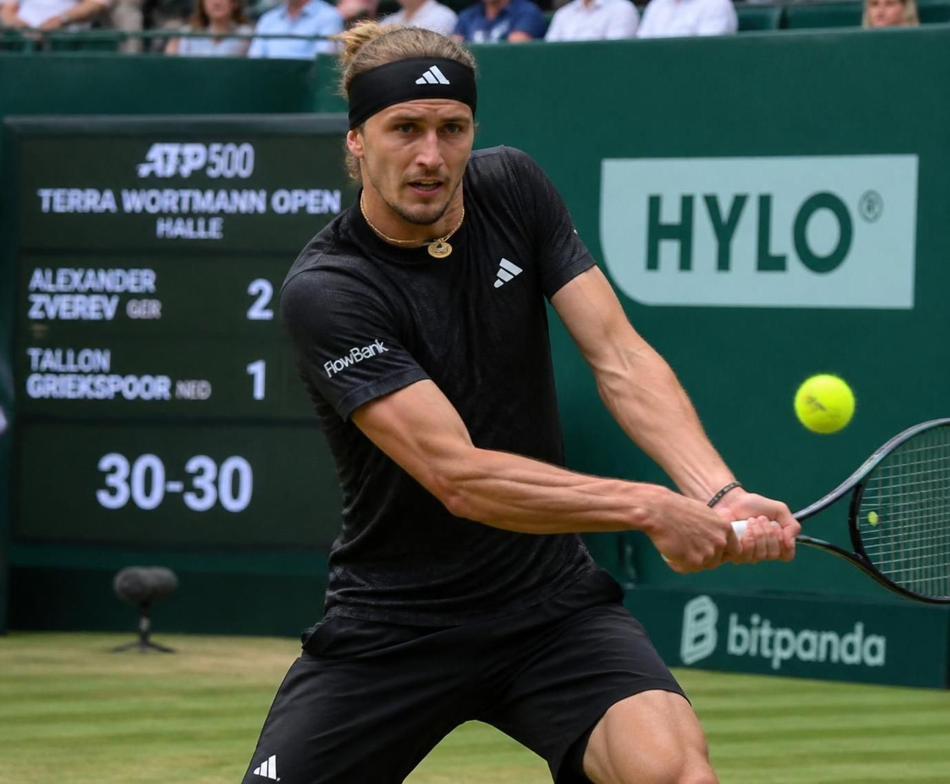 tennis: zverev overcomes a tough challenge to secure a triumphant start to his grass-court season.