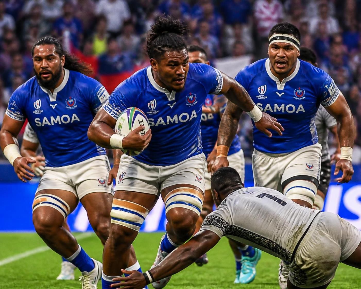 découvrez les enjeux de la coupe du monde de rugby 2027 avec les samoa, principaux rivaux des bleus, confrontés à de nouvelles menaces pour leur performance.