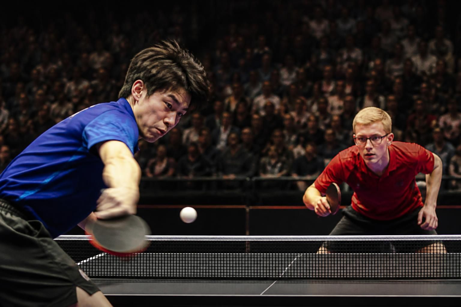 félix lebrun faces challenges against matsushima's powerful serve in the intense smash de los semifinals, highlighting a thrilling table tennis showdown.